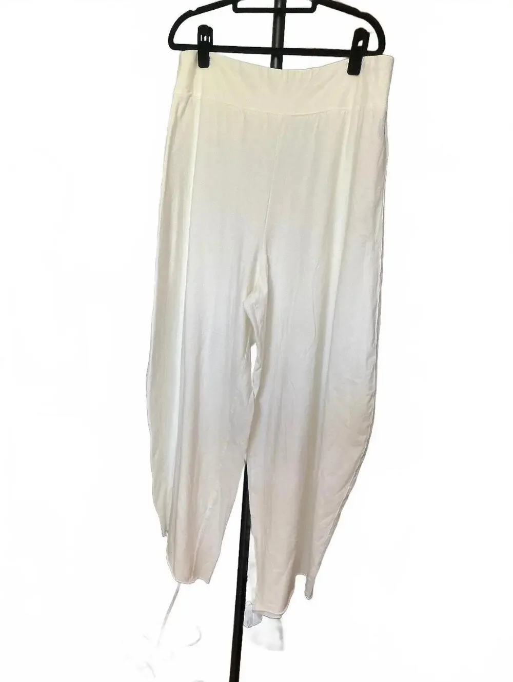 #FP100 NWOT FP Movement Hot Shot Easy Pant, Size L